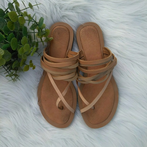 Shoes - Anthropologie Gee WaWa sandals